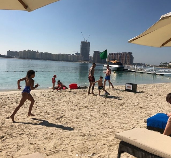 Dubai kumsallarında, Portekizli bir yıldız  - Görsel 1