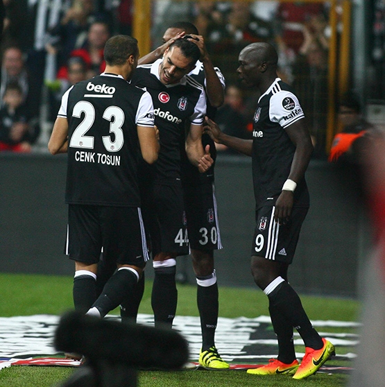 Beşiktaş-Trabzonspor maçından kareler - Görsel 2