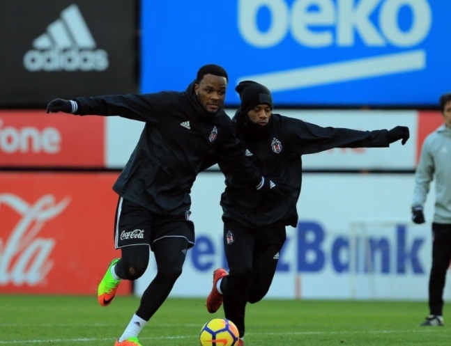 Larin’in Beşiktaş antrenmanında ilk görüntüleri - Görsel 5