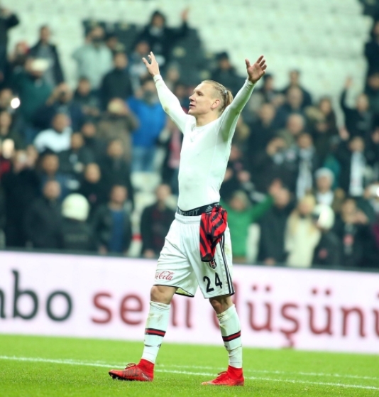 Maç sonu üçlüsü Vida'dan! - Görsel 2