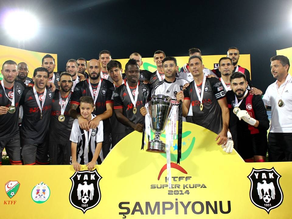 Tek Millet, İki Siyah - Beyaz Takım: Beşiktaş ve YAK - Görsel 2