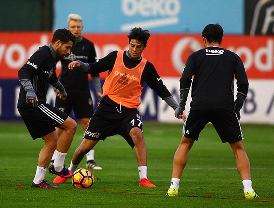 Beşiktaş'ın Adanaspor antrenmanından kareler - Görsel 12