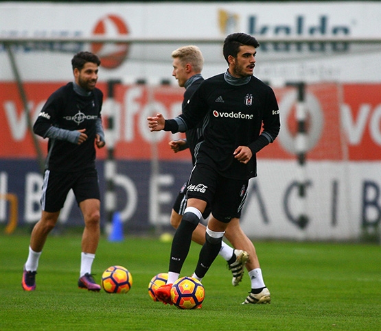 Beşiktaş'ın Adanaspor antrenmanından kareler - Görsel 14