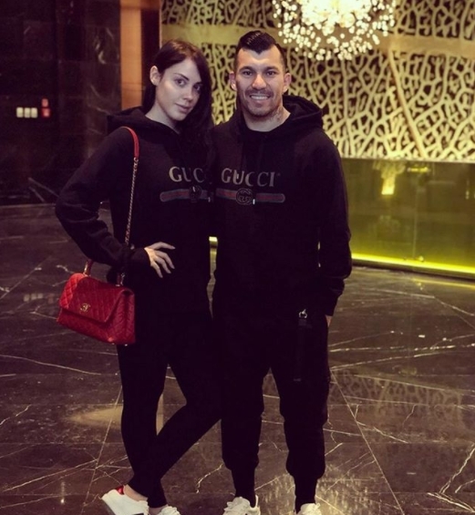 Beşiktaşlı futbolcuların Sevgililer Günü paylaşımları ❤❤❤ - Görsel 7