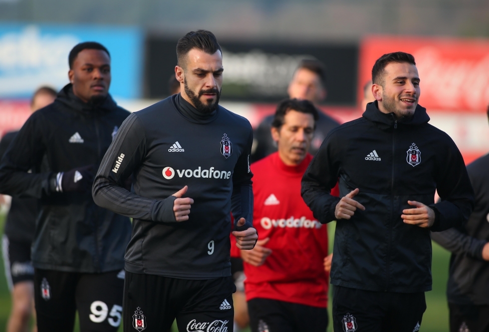 Beşiktaş derbi hazırlıklarına başladı! İşte antrenmandan kareler - Görsel 1