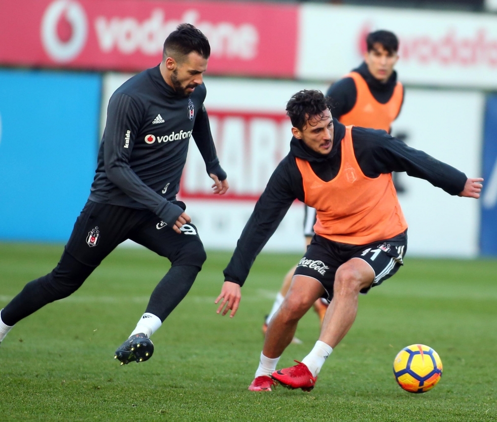 Beşiktaş derbi hazırlıklarına başladı! İşte antrenmandan kareler - Görsel 10