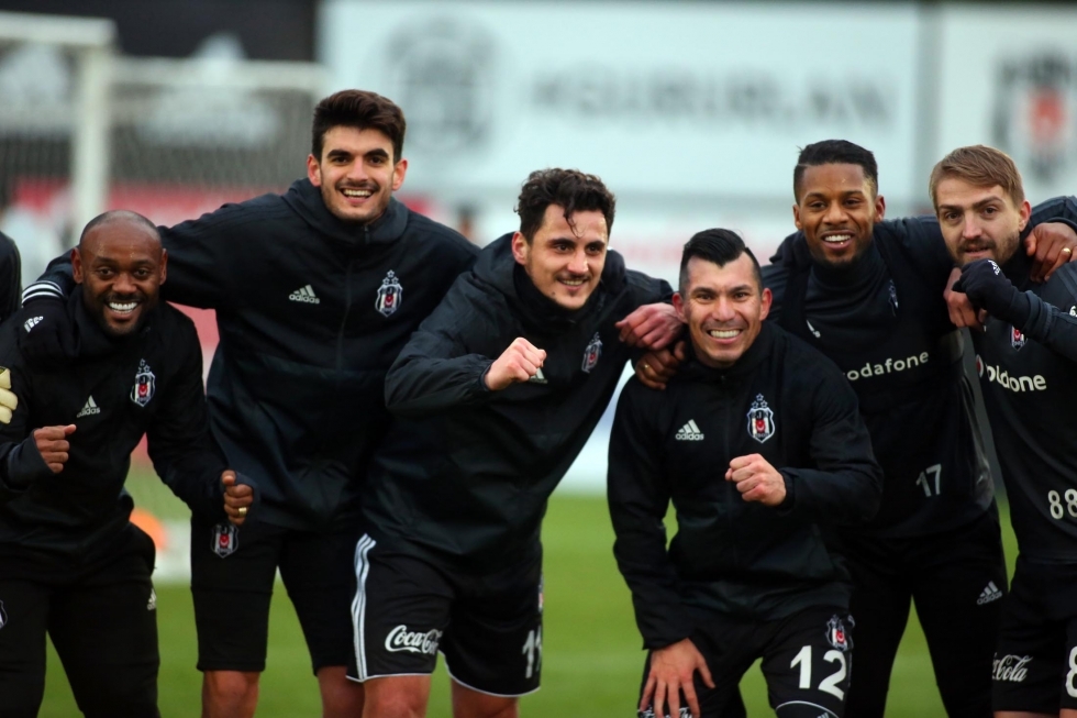 Beşiktaş'ta derbi hazırlıkları sürüyor! İşte antrenmandan kareler - Görsel 1