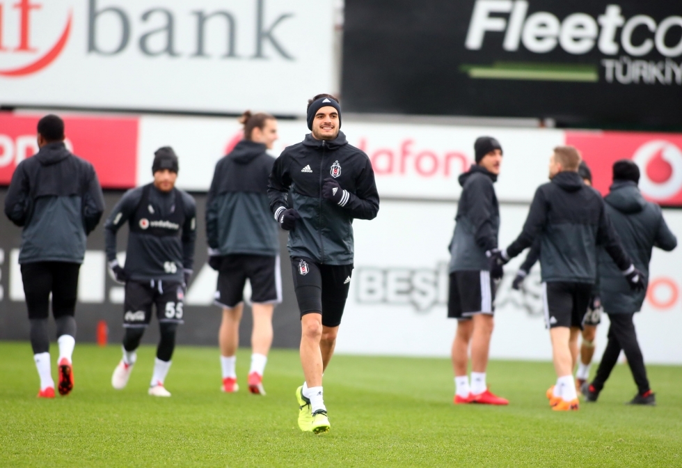 Beşiktaş Fenerbahçe maçına hazırlanıyor! İşte antrenmandan kareler - Görsel 2