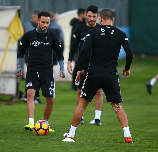 Beşiktaş akşam antrenmanından kareler - Görsel 10
