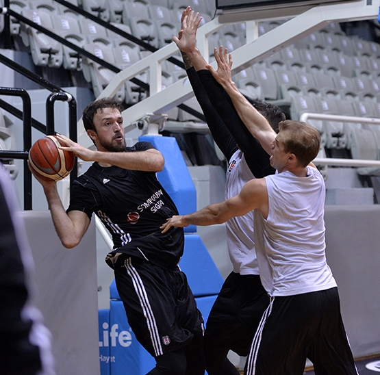 Beşiktaş'ta Darüşşafaka Doğuş maçı hazırlıkları başladı - Görsel 1
