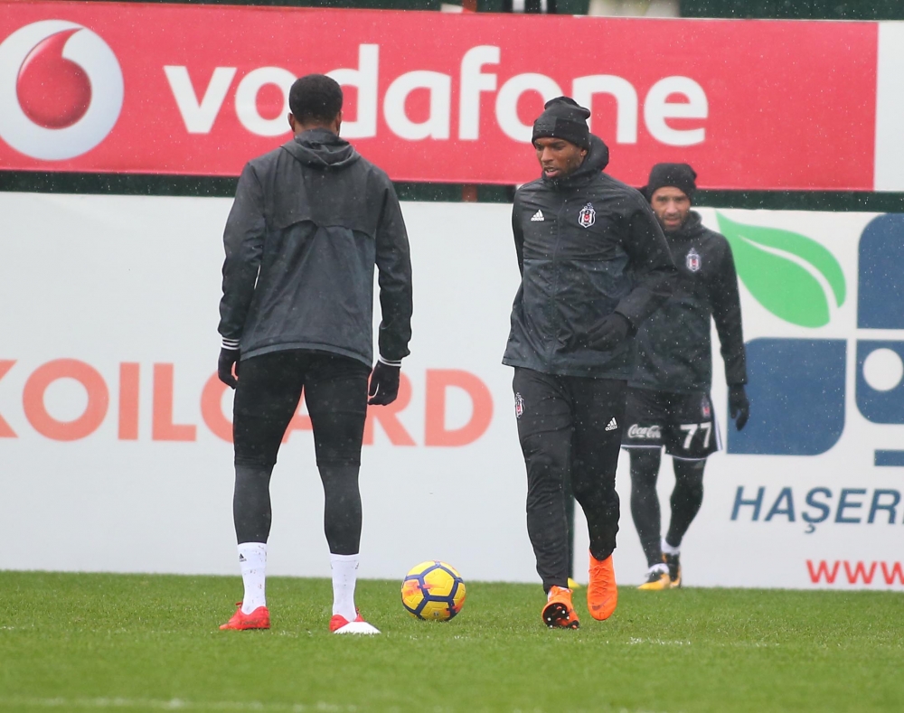 Beşiktaş'ın Gençlerbirliği maçı öncesi hazırlıkları sürdürdü - Görsel 1