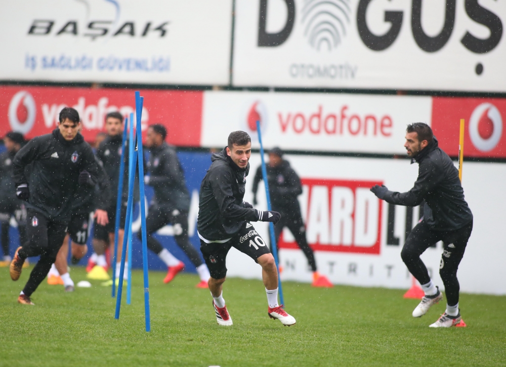 Beşiktaş'ın Gençlerbirliği maçı öncesi hazırlıkları sürdürdü - Görsel 10