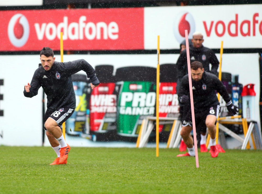 Beşiktaş'ın Gençlerbirliği maçı öncesi hazırlıkları sürdürdü - Görsel 6