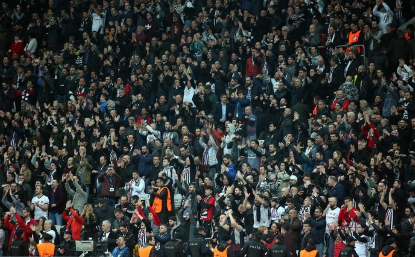 İşte Beşiktaş taraftarının görenleri hayran bırakan tribünleri (GALERİ) - Görsel 6