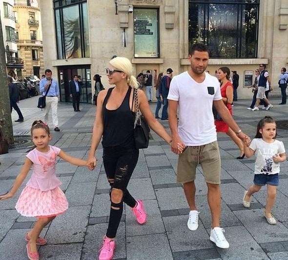 Tosic'in eşi Jelena Karleusa - Görsel 10