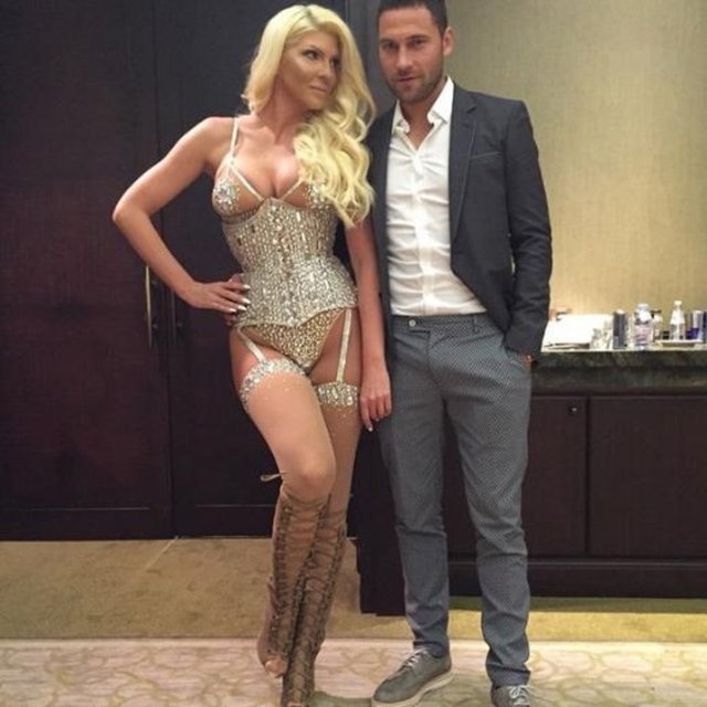 Tosic'in eşi Jelena Karleusa - Görsel 2
