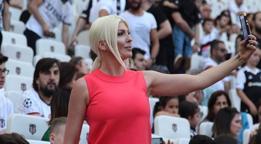 Tosic'in eşi Jelena Karleusa - Görsel 7