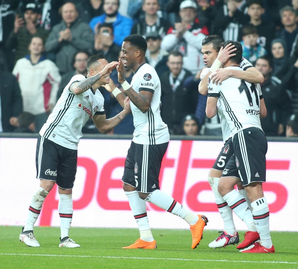 Beşiktaş - Göztepe karşılaşmasından kareler - Görsel 26