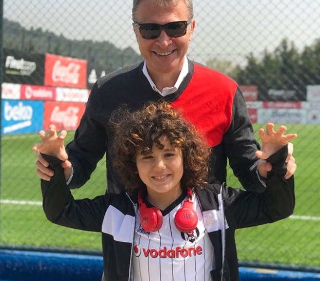 Ufak Tefek Cinayetler dizisinin çocuk oyuncusu Doruk Şen BJK Nevzat Demir Tesisleri'ne gitti! - Görsel 2