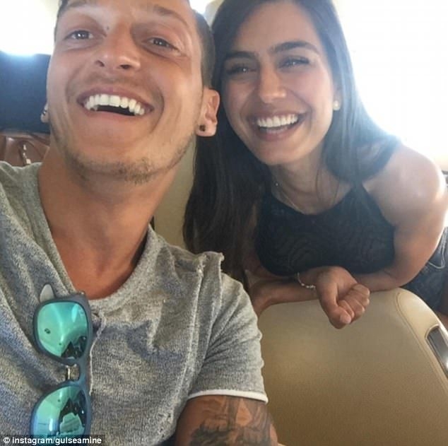 Amine Gülşe ve İlhan Mansız reklam partneri oldu! - Görsel 13