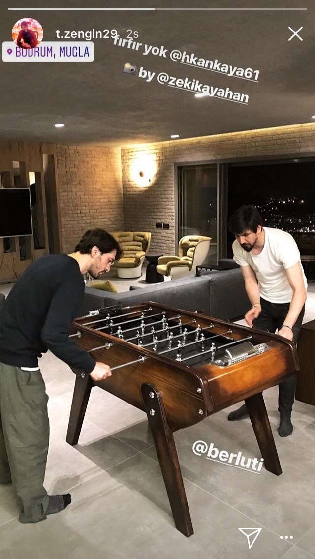 Siyah beyazlı futbolcuların bugün yaptıkları Instagram paylaşımları - Görsel 2