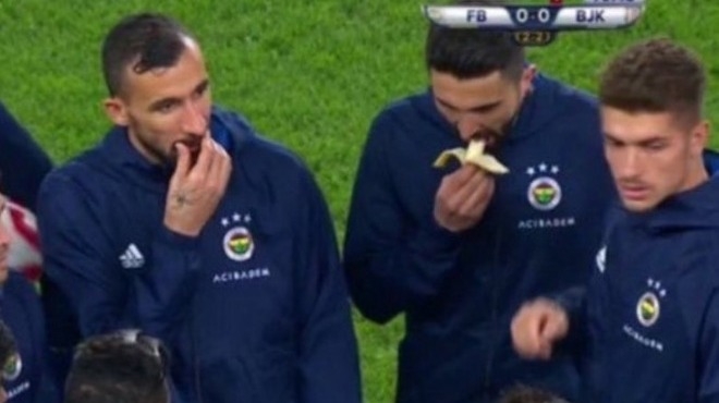 Hasan Ali Kaldırım'ın olaylar esnasında muz yemesi sosyal medyada gündem oldu - Görsel 1