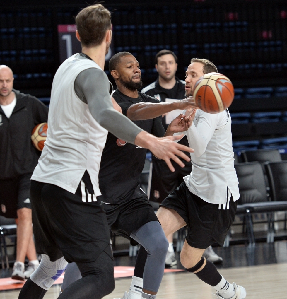 Beşiktaş Sompo Japan derbi hazırlıklarını tamamladı. İşte antrenmandan kareler - Görsel 12