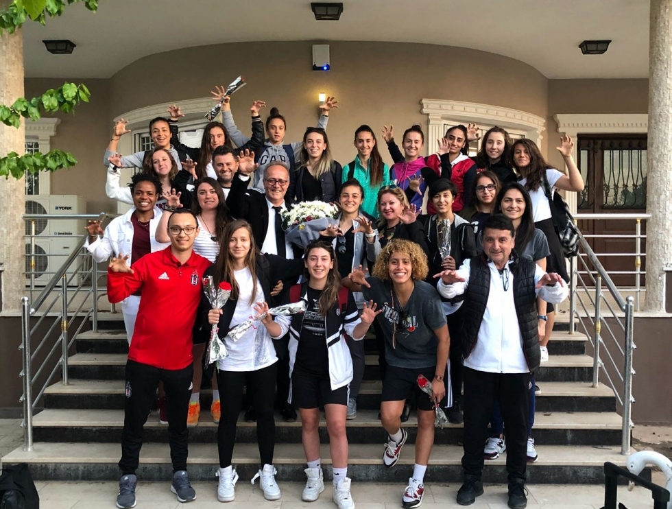 Beşiktaş Kadın Futbol Takımı Çanakkale’de - Görsel 2