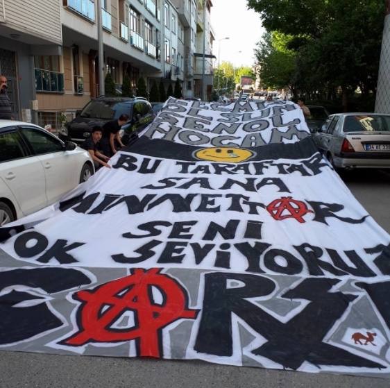 Çarşı'dan Şenol Güneş'e pankart: "Bu taraftar sana minnettar..." - Görsel 4