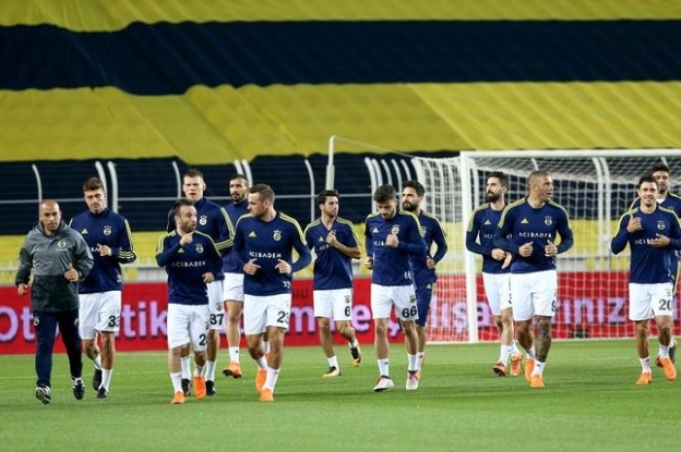 Fenerbahçe ve Aykut Kocaman, Beşiktaş’ı nasıl bekledi? İşte olmayan maçın kareleri - Görsel 10