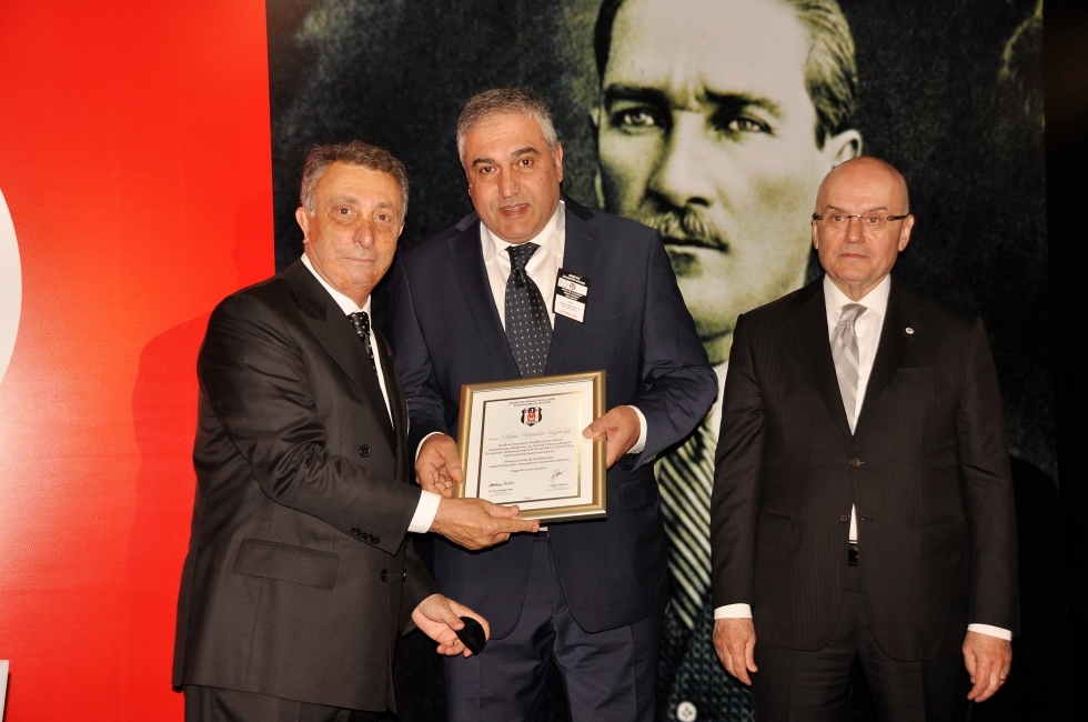 Beşiktaş Divan Kurulu üyeliğine hak kazanan üyeler için mazbata töreni yapıldı - Görsel 3