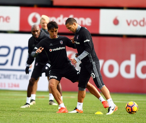 Beşiktaş'ın bugünkü antrenmanından kareler - Görsel 8