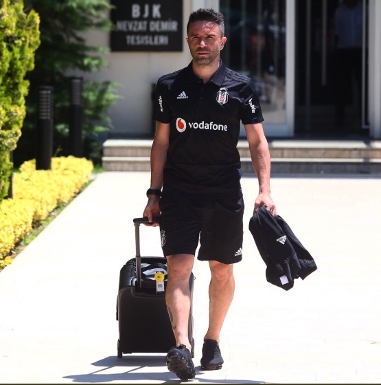 Beşiktaş'ın Slovakya yolculuğu başladı! İşte siyah beyazlıların kamp kadrosu - Görsel 4