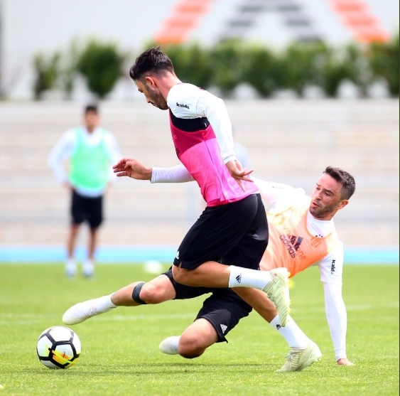 Beşiktaş'ın sabah antrenmanından kareler - Görsel 1