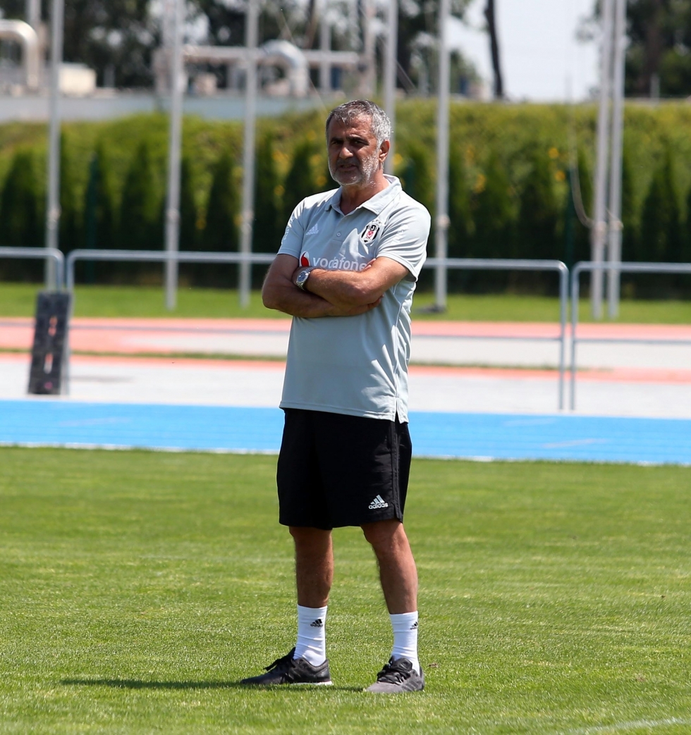 Beşiktaş Slovakya'da yeni sezon hazırlıklarını sürdürüyor. İşte antrenmandan kareler - Görsel 25