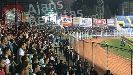 Beşiktaş tribünleri tıklım tıklım - Görsel 2