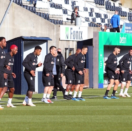Beşiktaş, Torshavn maçı hazırlıklarını tamamladı! İşte antrenmandan kareler - Görsel 4