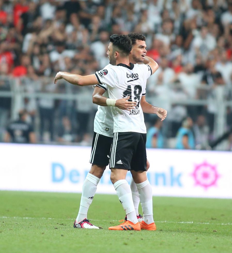 İşte kare kare Babel ve Pepe'nin gol sevinçleri - Görsel 13