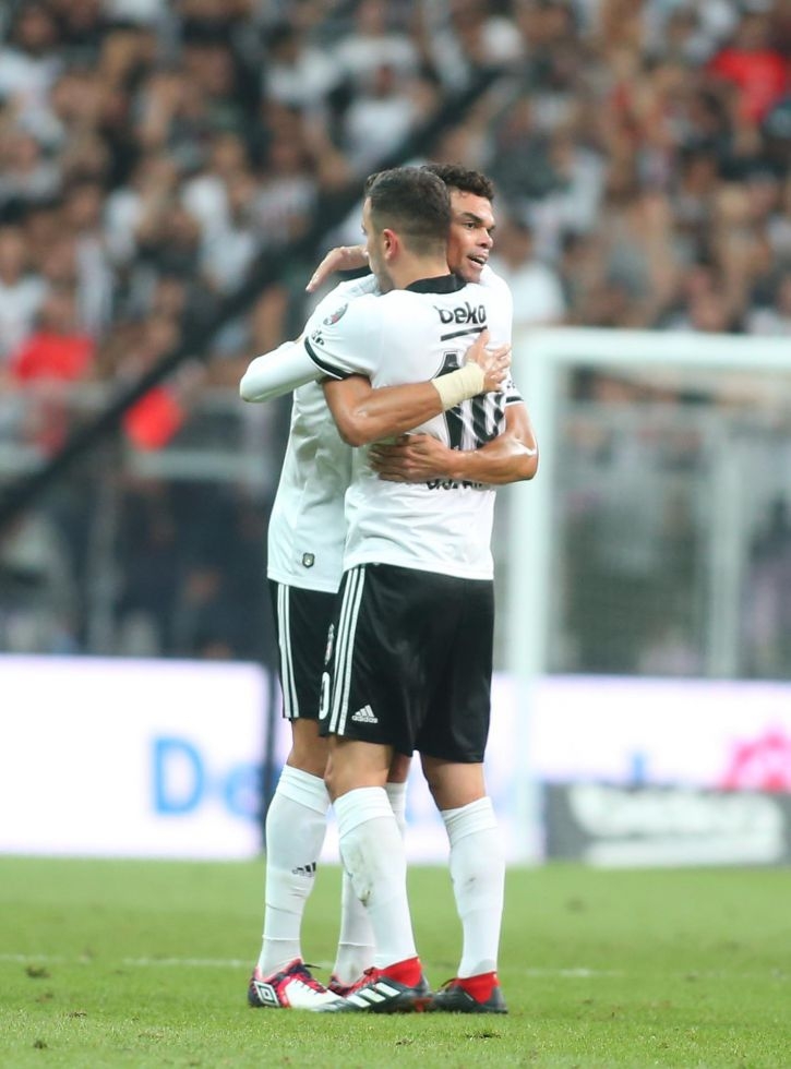 İşte kare kare Babel ve Pepe'nin gol sevinçleri - Görsel 15
