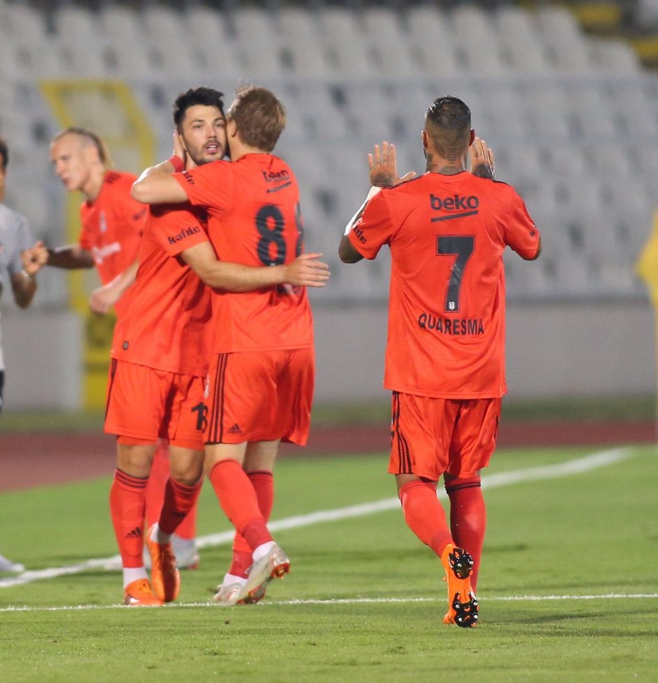 Partizan - Beşiktaş maçının ilk yarısından kareler - Görsel 1