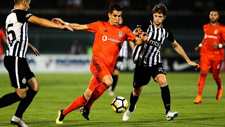 Partizan - Beşiktaş maçı hakkında yazılmış 9 köşe yazısı  - Görsel 9