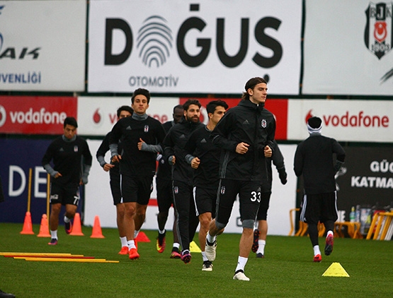 Beşiktaş'ın son antrenmanından kareler - Görsel 17