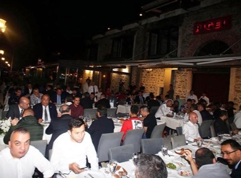 Beşiktaş'ın yeni yönetimi takımla akşam yemeğinde buluştu! İşte o anlardan kareler - Görsel 5