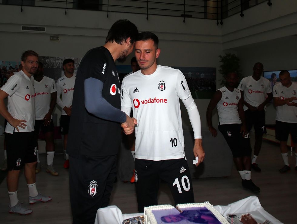 Oğuzhan Özyakup'un doğum günü kutlandı - Görsel 11