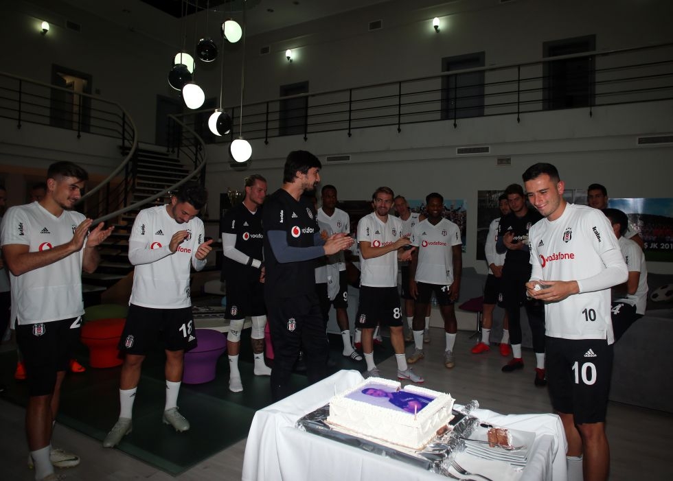 Oğuzhan Özyakup'un doğum günü kutlandı - Görsel 13