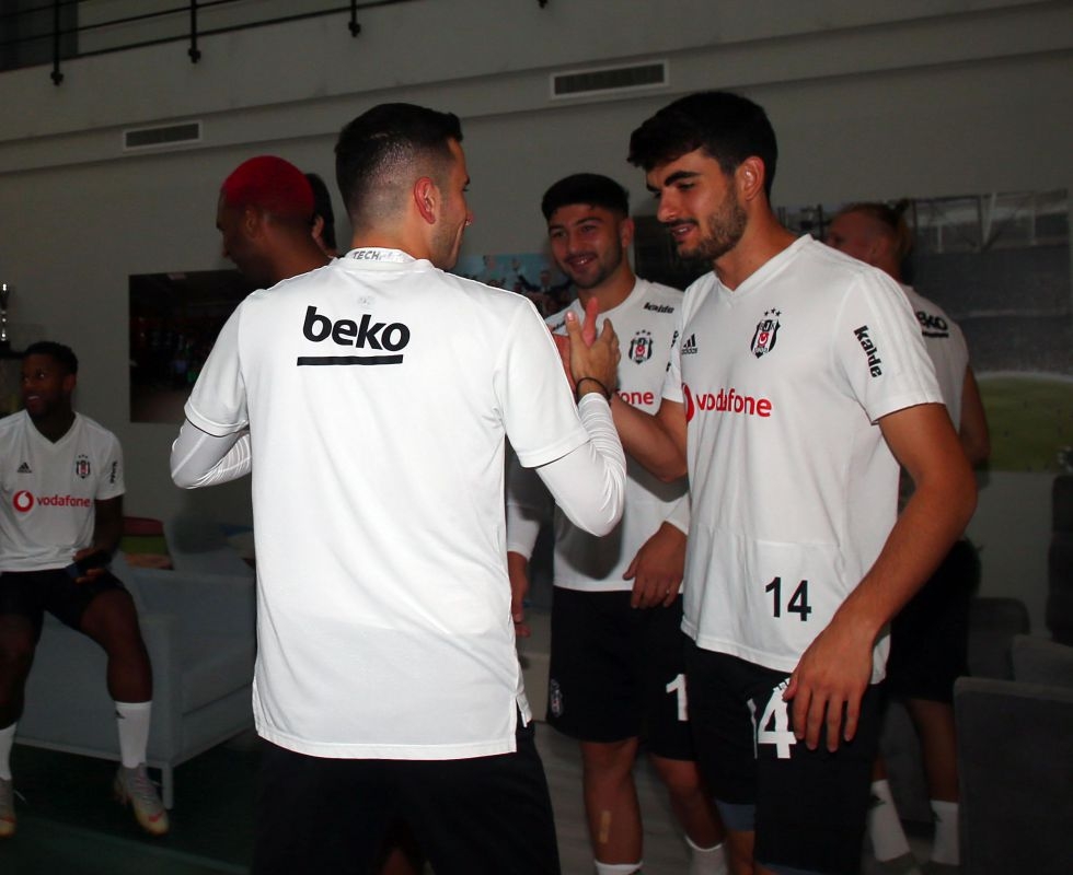 Oğuzhan Özyakup'un doğum günü kutlandı - Görsel 4