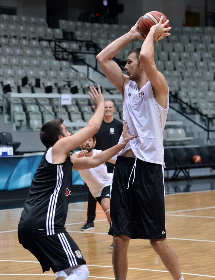 Beşiktaş Sompo Japan antrenmanından kareler - Görsel 10