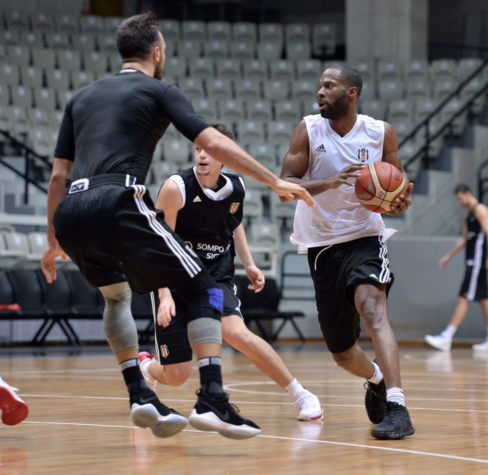 Beşiktaş Sompo Japan antrenmanından kareler - Görsel 5