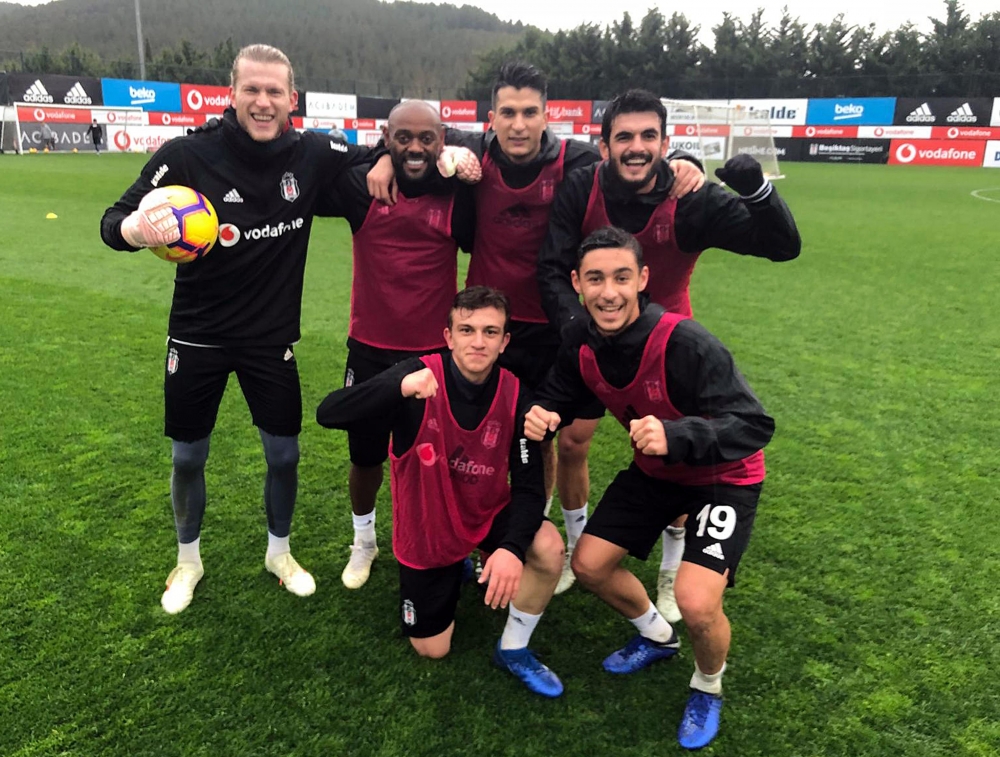 Yağmur altında antrenman! İşte Beşiktaş'ın bu akşamki çalışmalarından notlar - Görsel 14