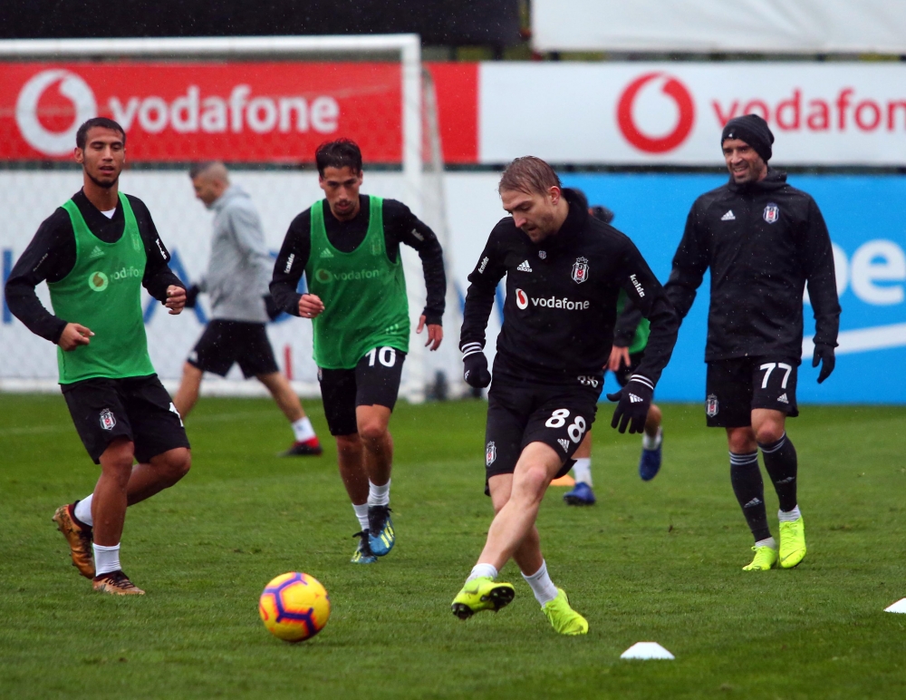 Yağmur altında antrenman! İşte Beşiktaş'ın bu akşamki çalışmalarından notlar - Görsel 5